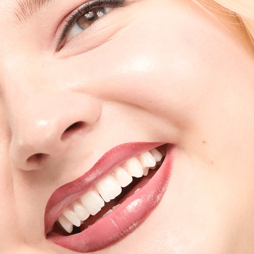 Divalicious - Color Your Smile Lighted Lip Gloss®️ Gerard Cosmetics