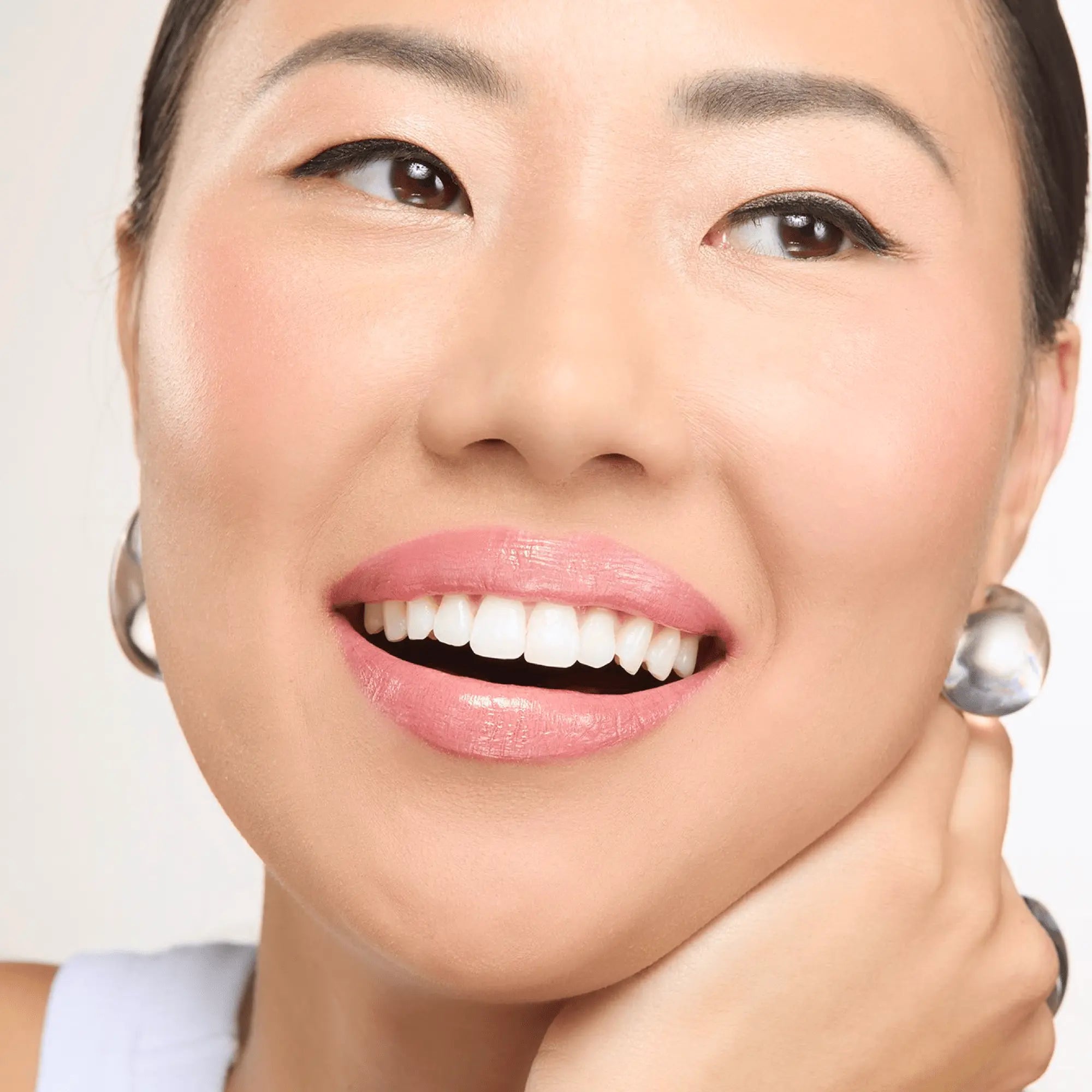 Madison Avenue - Color Your Smile Lighted Lip Gloss®️ Gerard Cosmetics