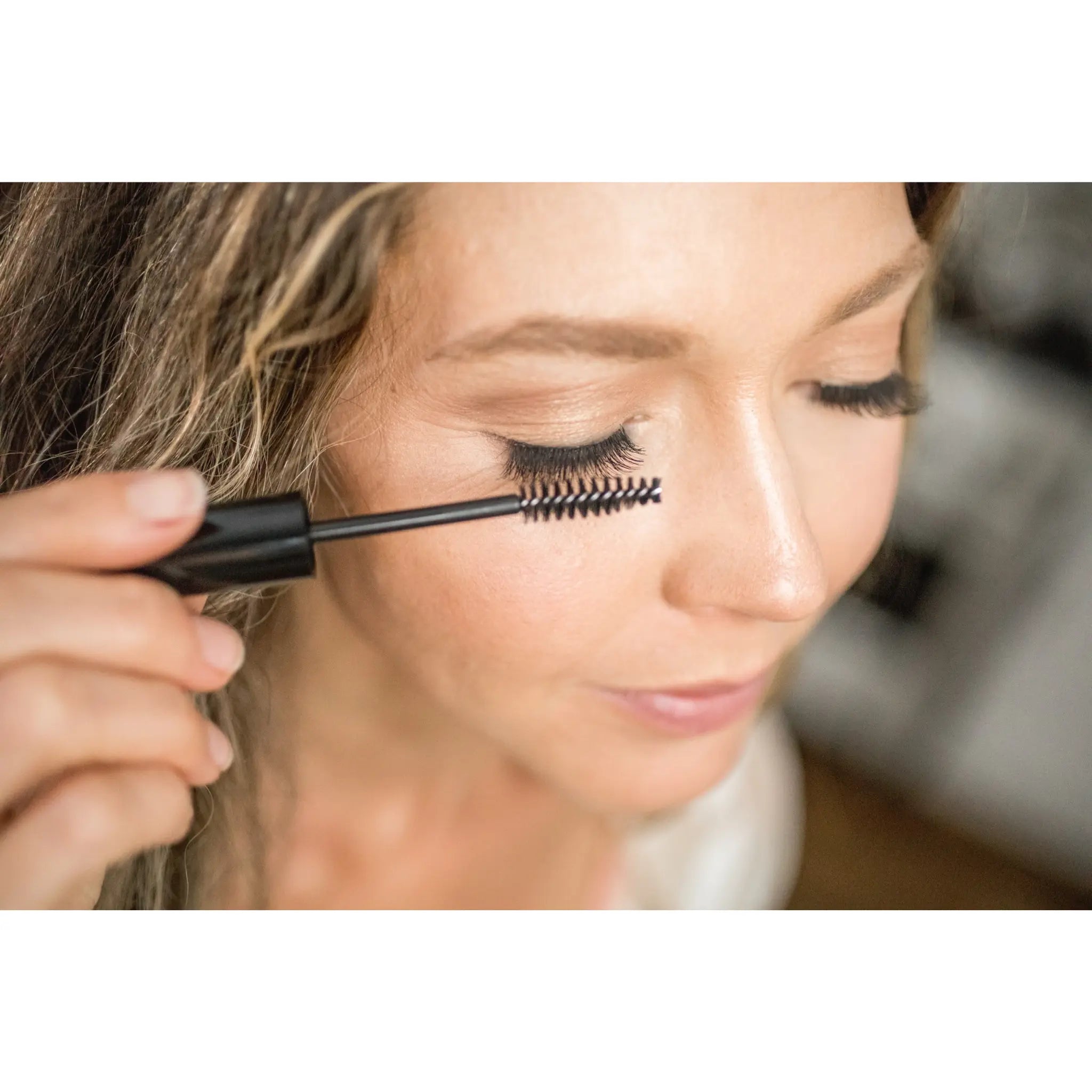 Eyelash + Eyebrow Growth Serum Pretty farm girl